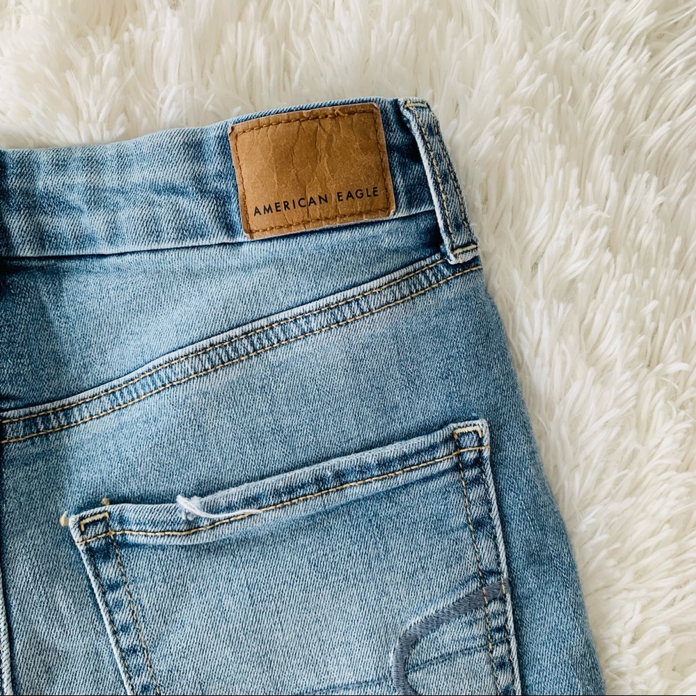 American Eagle Curvy High Rise Distressed Shortie Size 2 - Picture 13 of 14